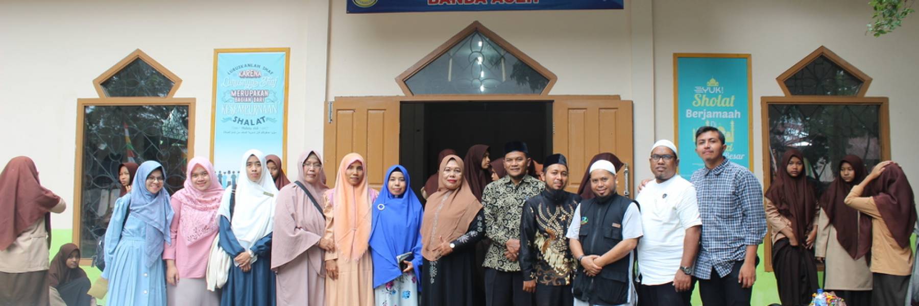 Bersama Dinas Syariat Islam Kota Banda Aceh